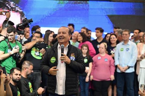 Pelo Estado 14/08: Programa ou presente?