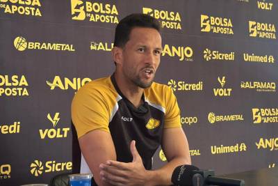 Rodrigo destaca importância de sequência de jogos em casa na Série B