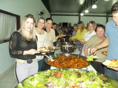 Proast promove jantar beneficente