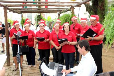 Programação de Natal encerra Pergolado dos Artistas