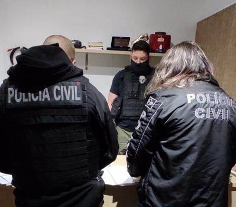 Operação investiga fraude em licitações e lavagem de dinheiro em pelo menos 100 cidades catarinenses