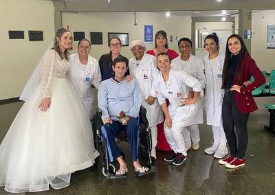 Hospital proporciona surpresa para paciente e filha visita pai antes do casamento 