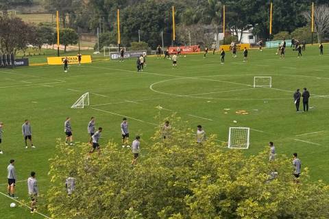 Tigre realiza jogo-treino contra o Sub-20 e Baptista muda peças no time titular