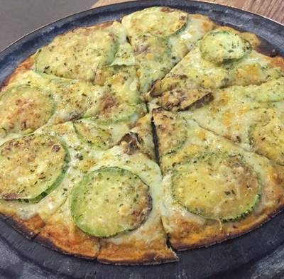 Inédita na região, Restaurante Famiglia Angelotti lança massa de pizza low carb