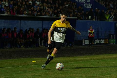 Lateral da base do Criciúma é emprestado a clube que disputará o Catarinense