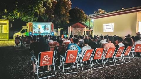 Balneário Arroio do Silva recebe projeto 'Cinemóvel Solar - Mostra de Cinema Itinerante'