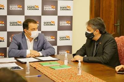 Governador edita MPs para garantir auxílio a profissionais de Saúde e ressarcimento a leitos de UTI