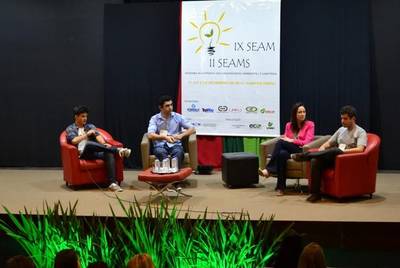 Jovem inventor abre Semana Acadêmica das Engenharias Ambiental e Sanitária da Unesc
