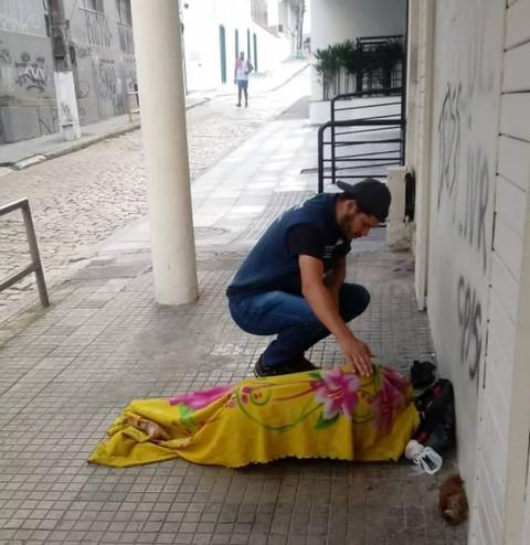 Pelo Estado 24/01: Florianópolis vira refúgio para pessoas em situação de rua