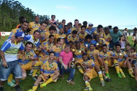 Trilho é campeão da segunda divisão