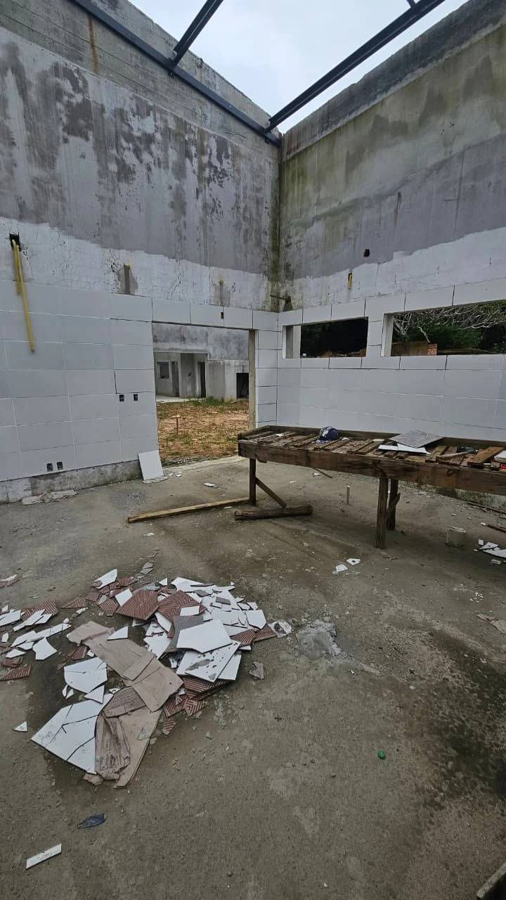 Após 10 anos, obra do Núcleo da Polícia Científica de Tubarão segue sem prazo para conclusão — foto 1