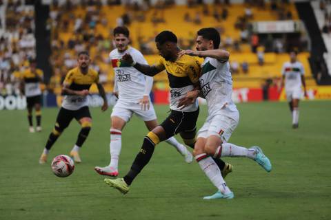 Criciúma enfrenta o Brusque pela semifinal da Taça Acesc