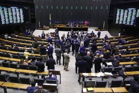 Aumento de cadeiras na Câmara dos Deputados: onde SC entra nessa conta?