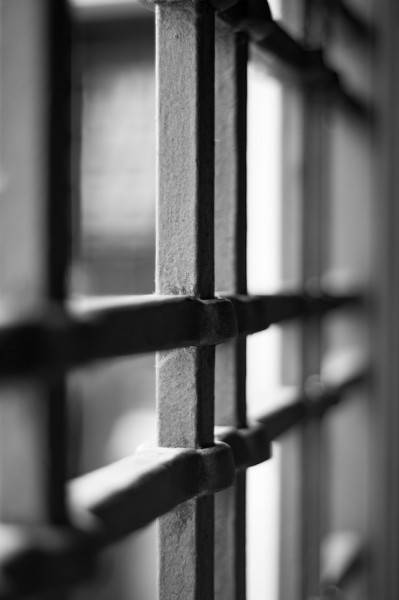 Homem que sequestrou, agrediu e estuprou namorada de 15 anos é condenado em Araranguá