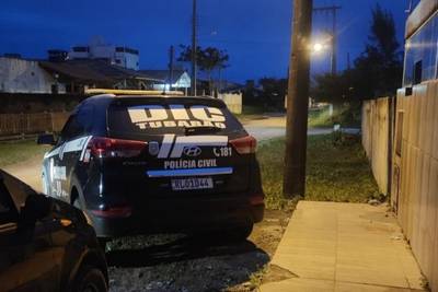 Grupo acusado de cárcere privado, tortura e homicídio é alvo da polícia em Laguna
