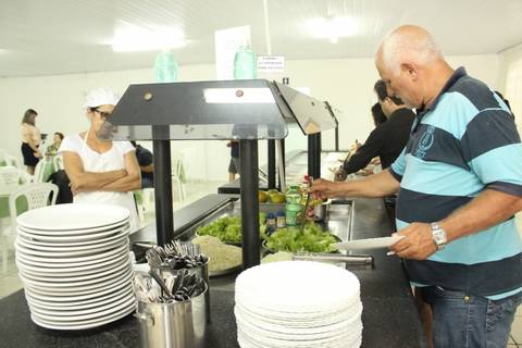 Prefeitura abre restaurante popular com almoço a R$ 4