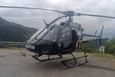 Ciclista é resgatado por helicóptero após colidir com caminhão na Serra do Rio do Rastro