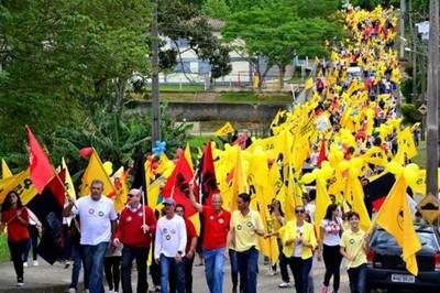  Marcos e Boaroli fazem comício final no Centro de Nova Veneza
