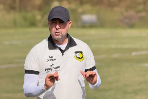 Vídeo: técnico do São Bernardo reclama novamente da logística e da arbitragem após derrota para o Tigre