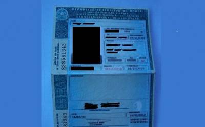 Polícia prende jovem conduzindo caminhão com carteira de habilitação falsa