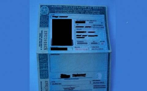 Polícia prende jovem conduzindo caminhão com carteira de habilitação falsa