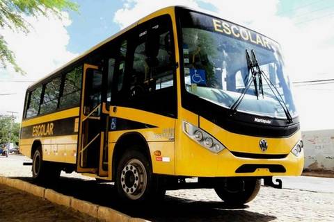 Aluno atropelado por ônibus escolar é indenizado com mais de R$ 150 mil