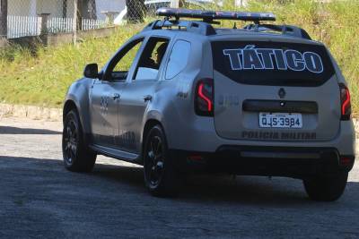 Homem é preso por tráfico de drogas durante patrulhamento da PM em Criciúma