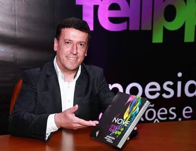 Noite de autógrafos para lançar Nove em Criciúma
