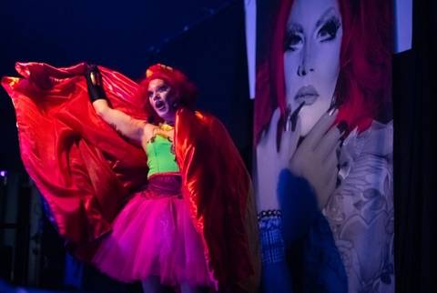 Sarau do Teatro Revirado acontece nesta sexta-feira