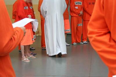 Pastoral promove primeira missa na Penitenciária Sul
