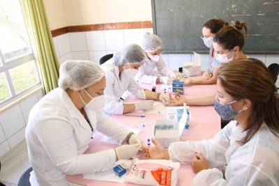 Profissionais da educação em Lauro Müller começam a ser testados contra Covid-19