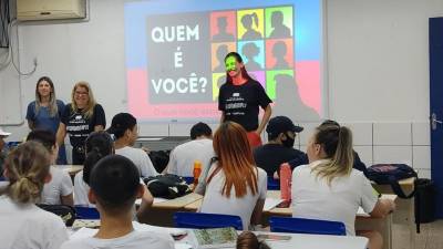 Em Criciúma, jovens recebem capacitação para empreender