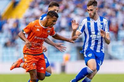 Com vagas decididas nos pênaltis, estão definidos os semifinalistas do Catarinense