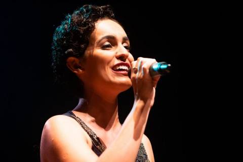 Com pop e jazz, Ayleen estreia single autoral dançante e intimista