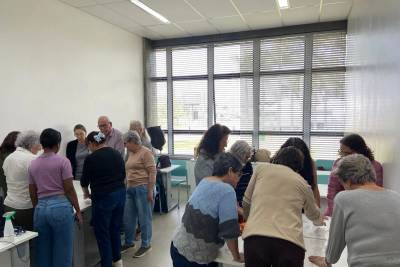 Celular com segurança: curso gratuito para idosos está com inscrições abertas em Criciúma