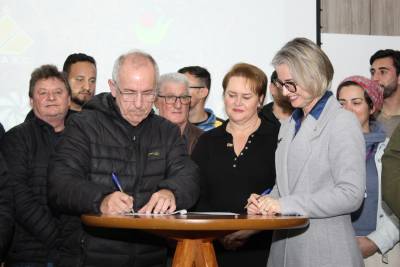 Unesc e Criciúma Esporte Clube renovam parceria do Projeto Tigrinhos com 23 municípios