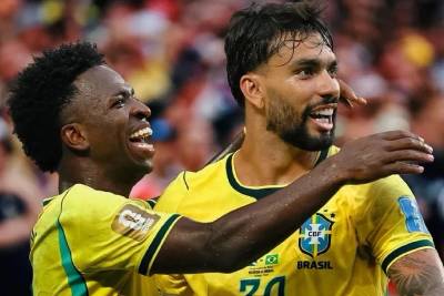Brasil vence a Escócia, avança em primeiro lugar e aguarda adversário da próxima fase