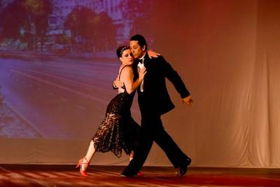 Memórias da dança embalam o 23º Espetáculo de Dança Viviane Candiotto