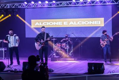 Palco em casa: o sucesso da primeira noite do festival online de cultura