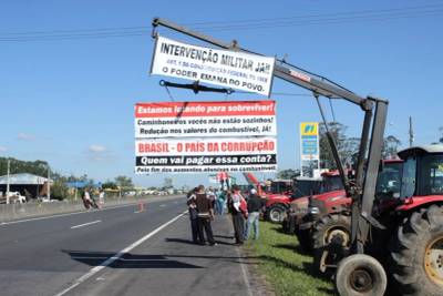 Fetrancesc alerta para prejuízos e possível paralisação de caminhoneiros em Santa Catarina