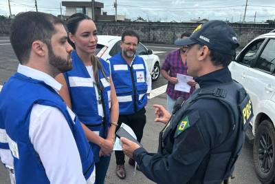 Veículos estrangeiros são fiscalizados em rotas de saída de Santa Catarina