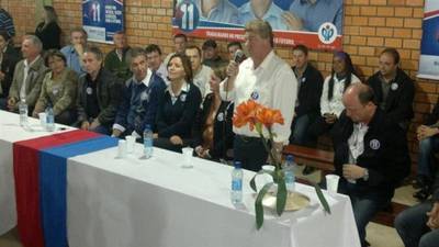 Marcos e Ademir visitam comunidade do Montanhão