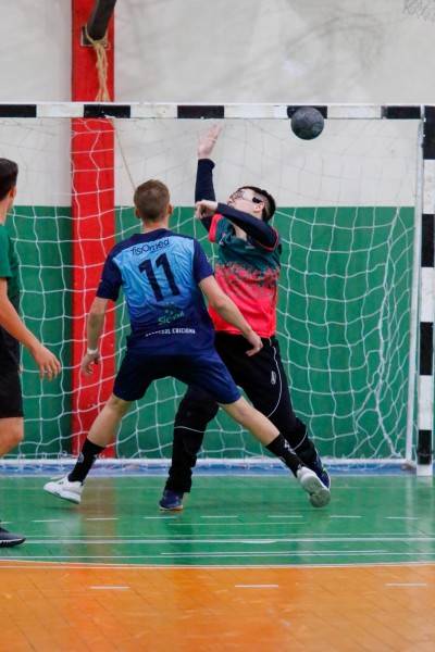Handebol masculino de Urussanga garante vaga na etapa estadual dos JESC 