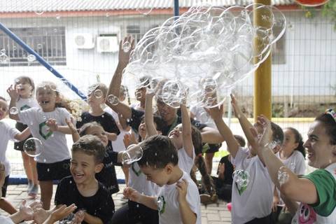 Brincadeira, música e troca de experiências marcam primeiro dia de aula na Satc