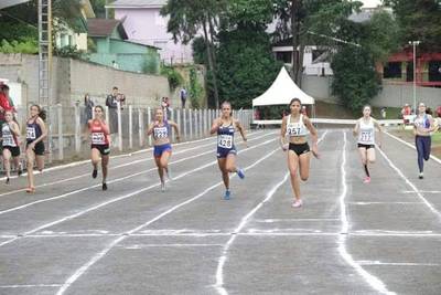 Nova Veneza conquista ouro na Olesc