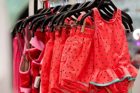 Moda praia: confira as cores e estampas em alta neste verão