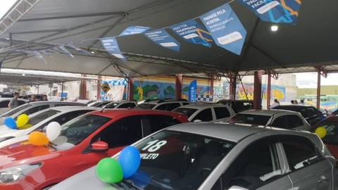 Acentra realiza feirão em Içara e reúne mais de 300 veículos com valores especiais