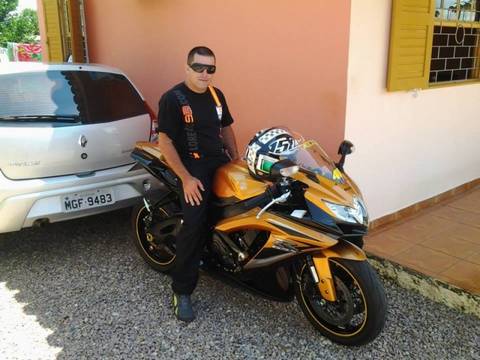Aniversariantes neste dia 04/10