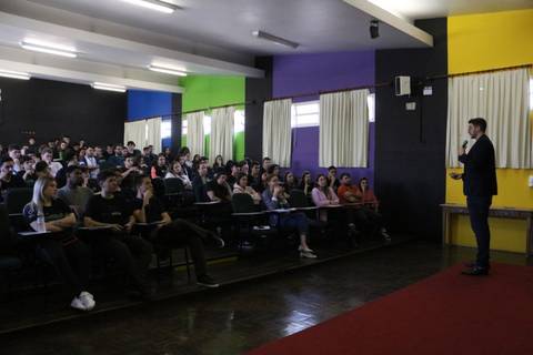 Satc Work Week: empresas participantes da Feira da Empregabilidade realizam palestras para alunos