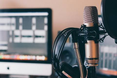 Curso gratuito de produção musical para mulheres está com inscrições abertas em SC